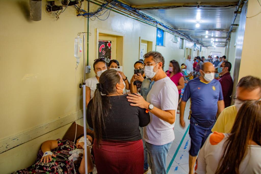 Governador do Amapá acompanha serviços de revitalização  no Hospital de Emergências