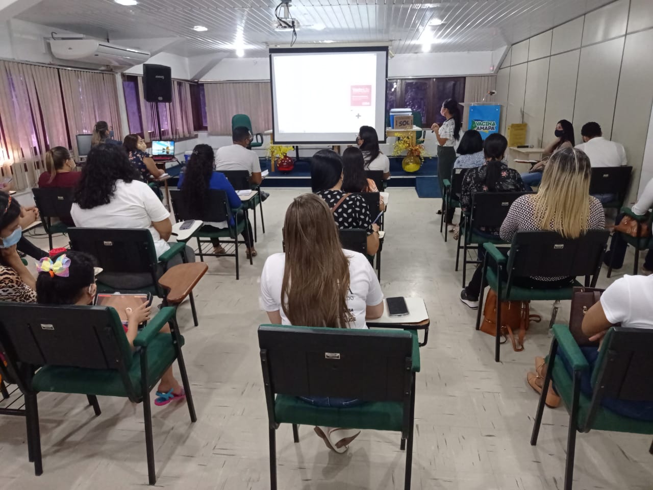Equipes de vacinação passam por atualização para campanha na Ilha de Santana