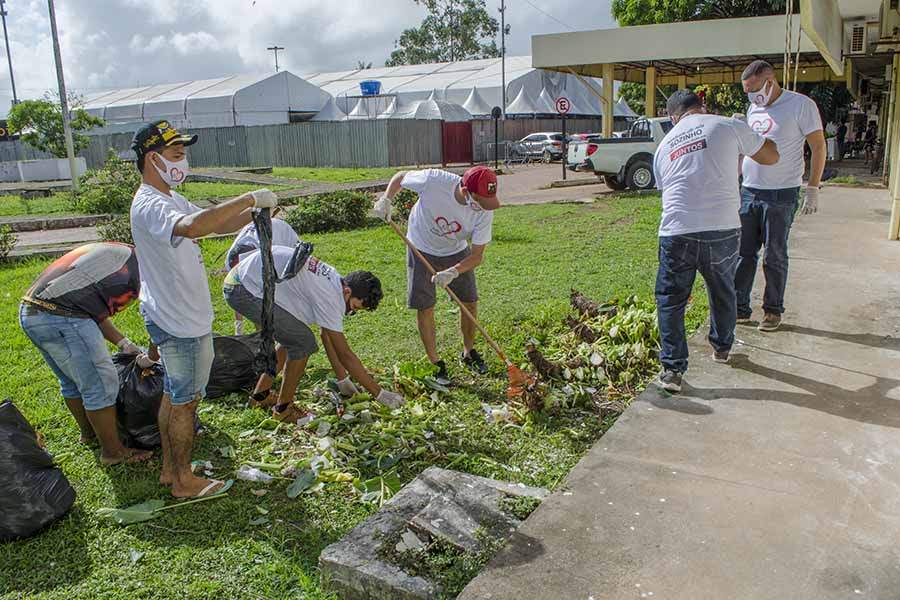 Hospital de Santana recebe mutirão voluntário de limpeza 