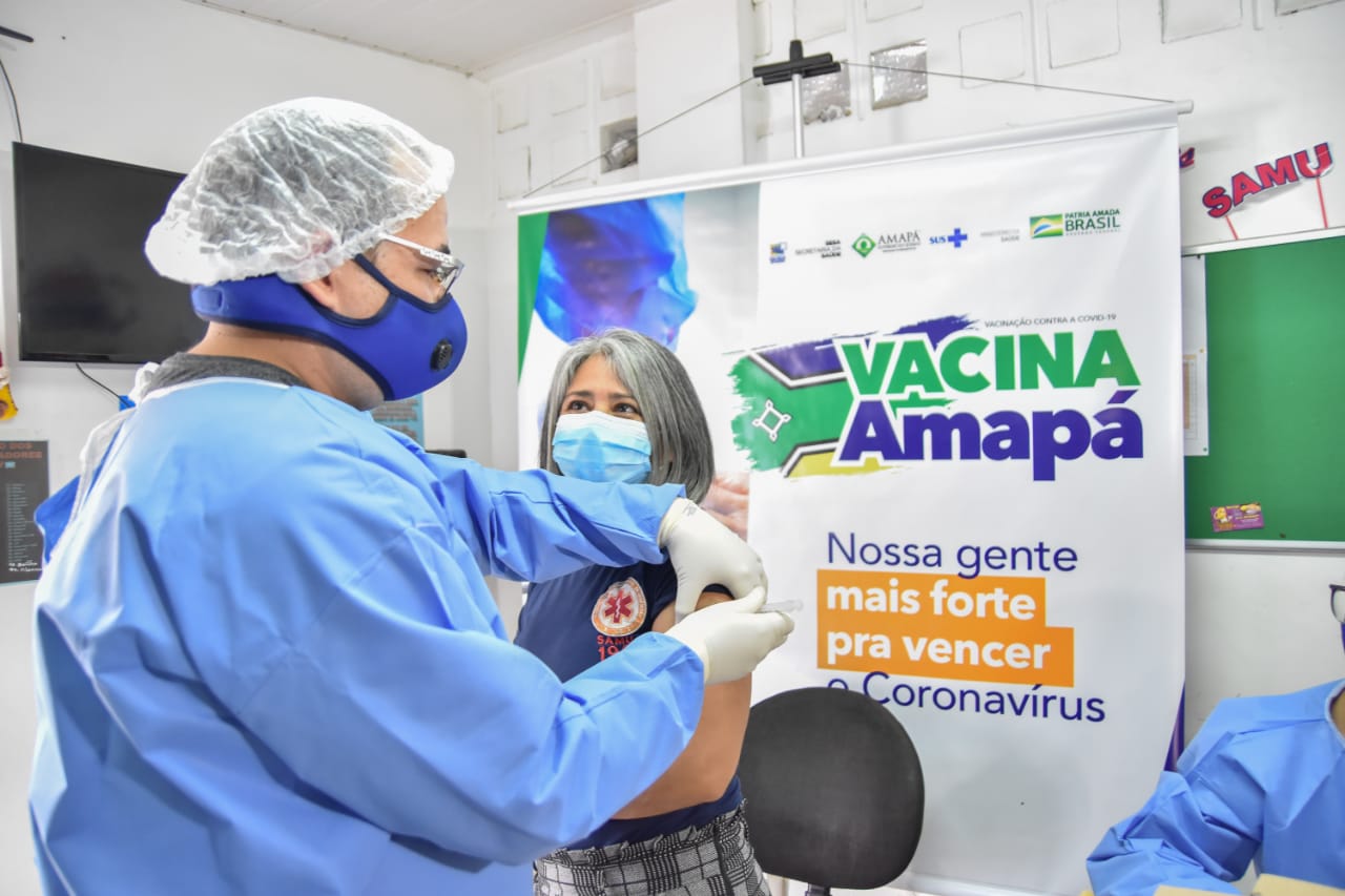Governo do Amapá leva imunização contra a covid-19 aos servidores do Samu