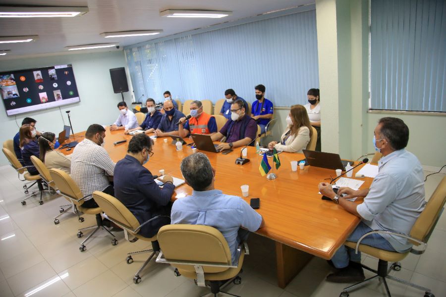 Em reunião com prefeitos, Waldez recomenda manter medidas de restrição contra a Covid-19