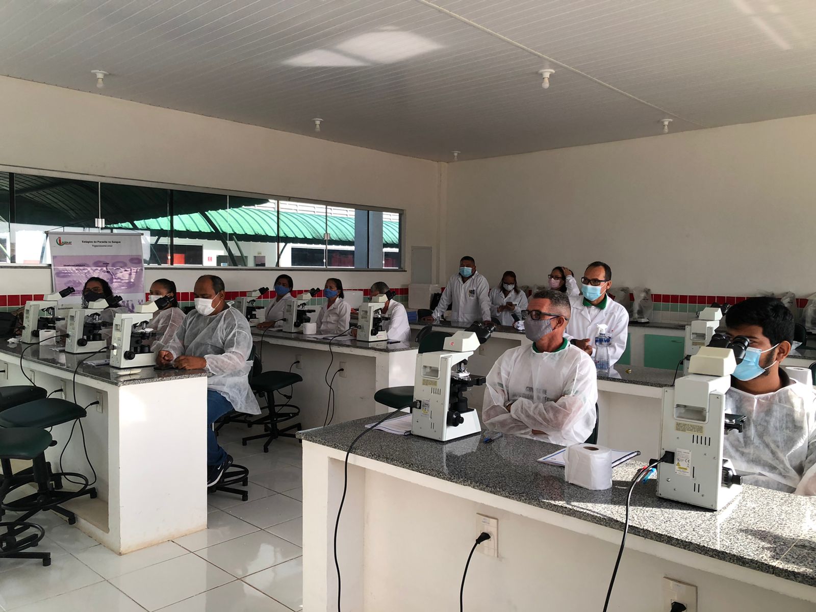 No Vale do Jari, Governo do Amapá capacita profissionais para identificação de hemoparasitas