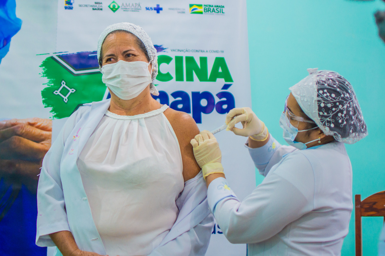 Governo do Amapá imuniza 642 profissionais do Hospital Estadual de Santana contra a Covid-19