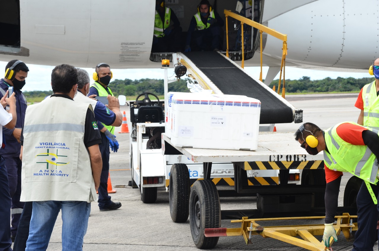 Governo do Amapá recebe mais 24.750 doses de vacinas contra a covid-19