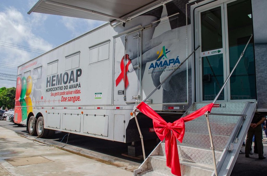 Governo reforça saúde pública com entrega de carreta que vai ampliar em mais de 40% as doações de sangue no Amapá