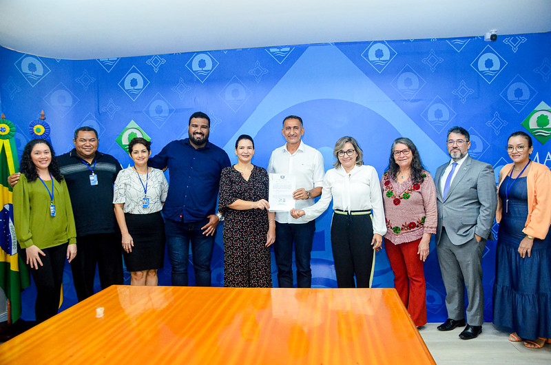 Valorização: Waldez concede mais de 2.225 progressões a servidores estaduais