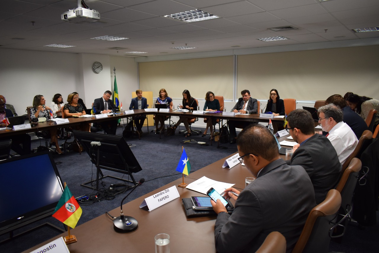 Amapá busca parcerias para o setor de ciência e tecnologia em fórum nacional