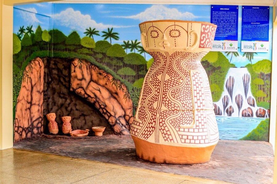 Amapá celebra culturas Maracá e Cunani com exposição de urnas no Complexo Turístico Beira Rio