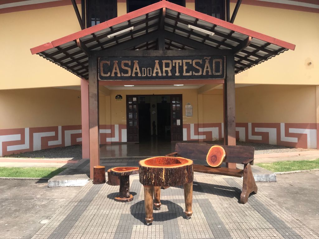 Artesanato: Governo do Amapá abre temporada de feiras itinerantes com exposição de Móveis Rústicos