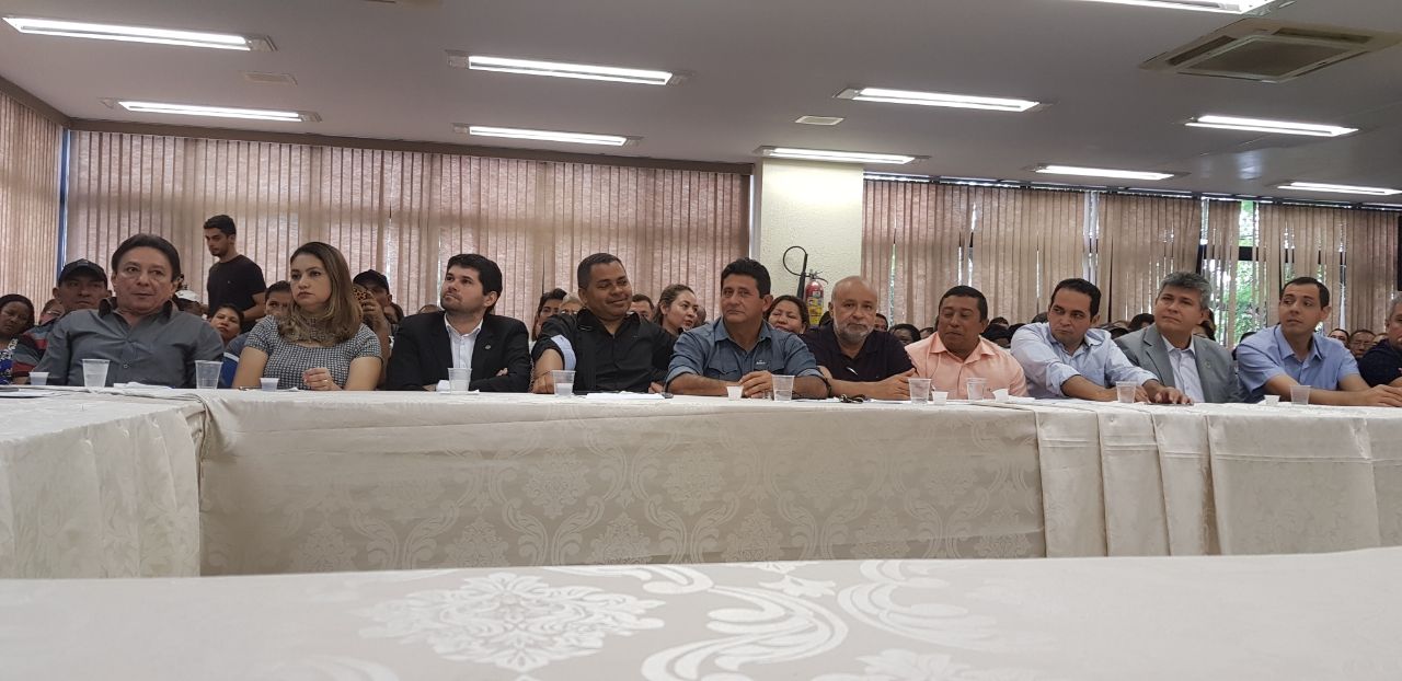 Prefeito Rildo Oliveira participa da reunião do GEA sobre a Emenda Constitucional 98.